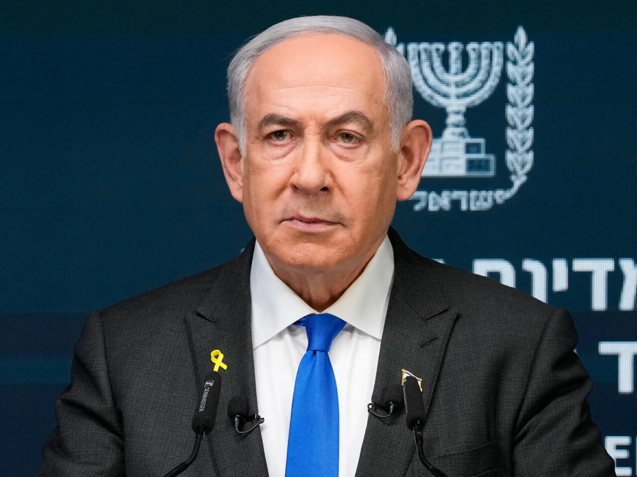 173063642